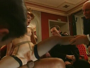 Итальянский секс молодых джентльменов с роскошной бестией