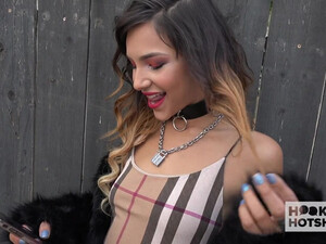 Жесткий анальный секс с молодой девкой в чулках с сайта знакомств